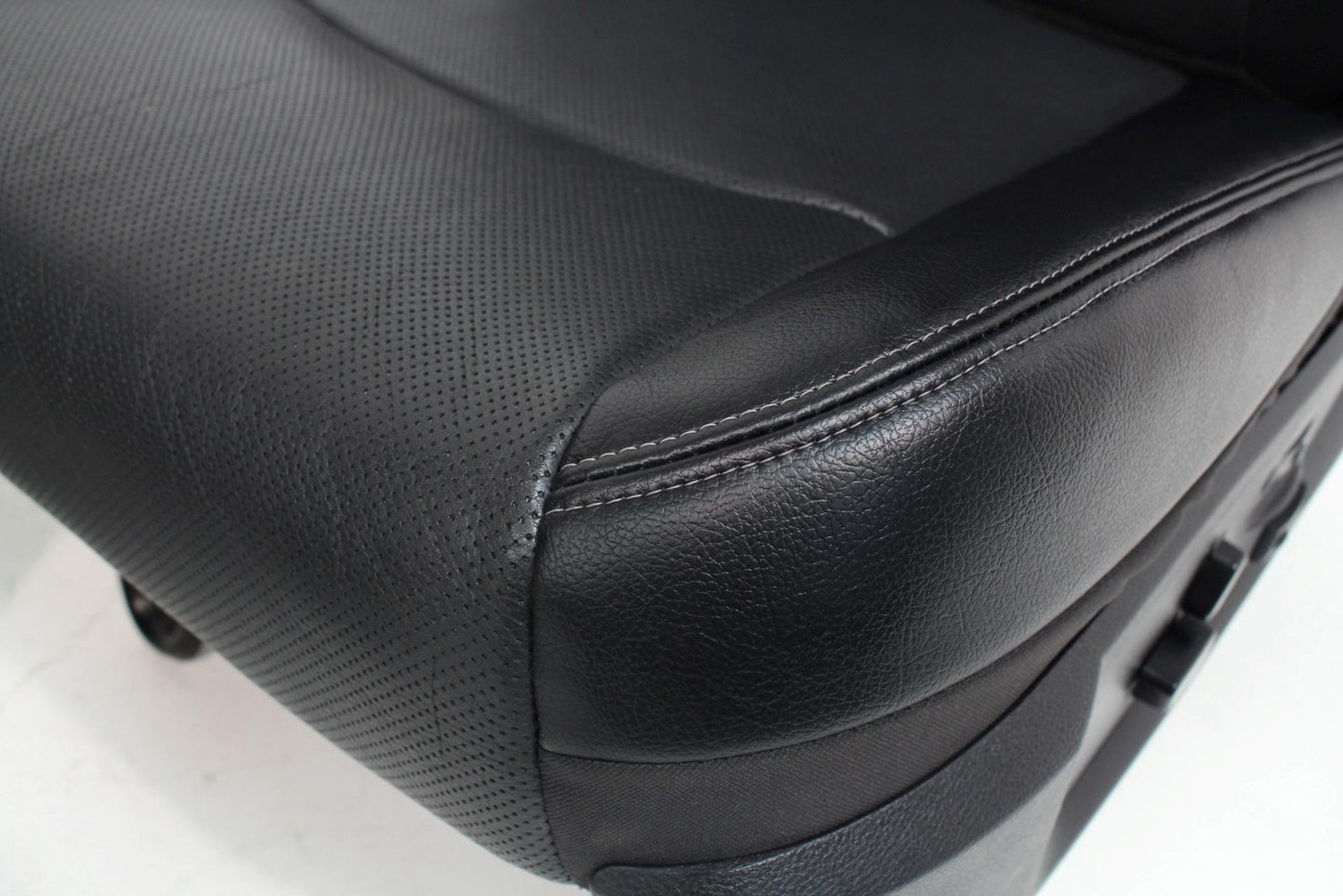 09-18 Dodge Ram 1500 2500 Quad Cab Seats Heated Ventilated Leather Set Black