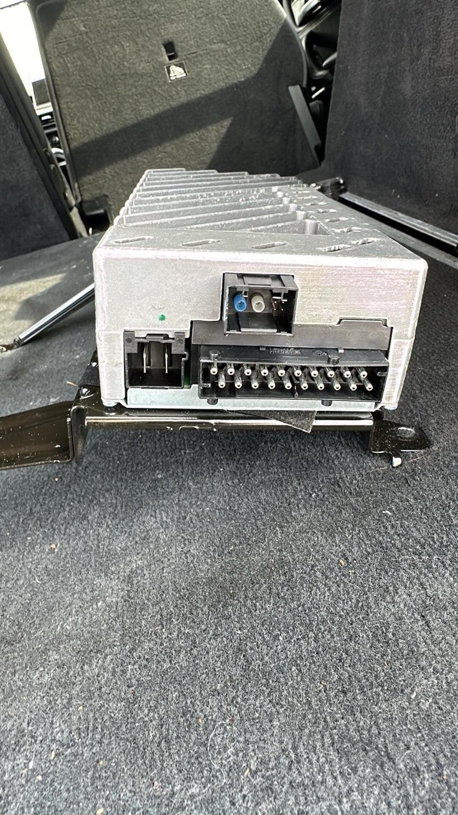 2014 - 2018 BMW X5 F15 X6 F16 SOUND SYSTEM SPEAKER AMPLIFIER W/ Bracket OEM