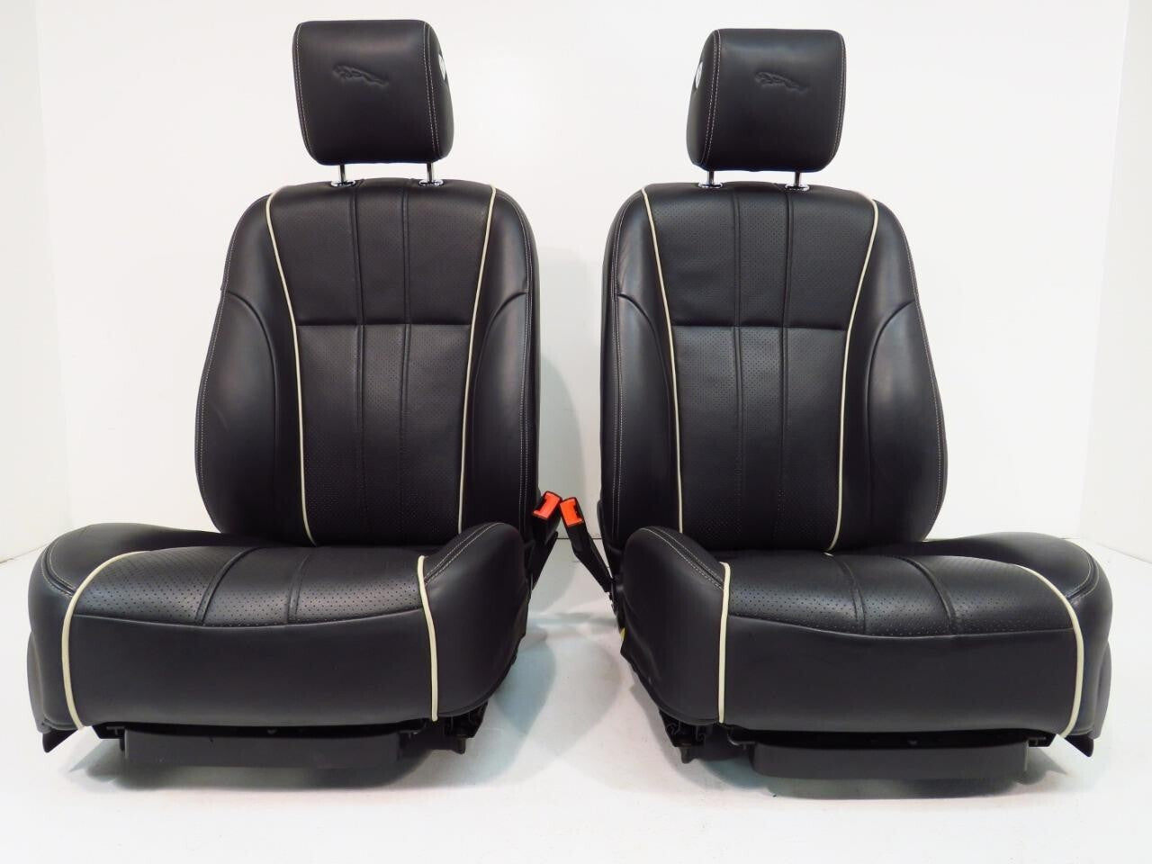2010 - 2015 Jaguar XJ-L (X351) Black Leather Heated & Powered Front Seats
