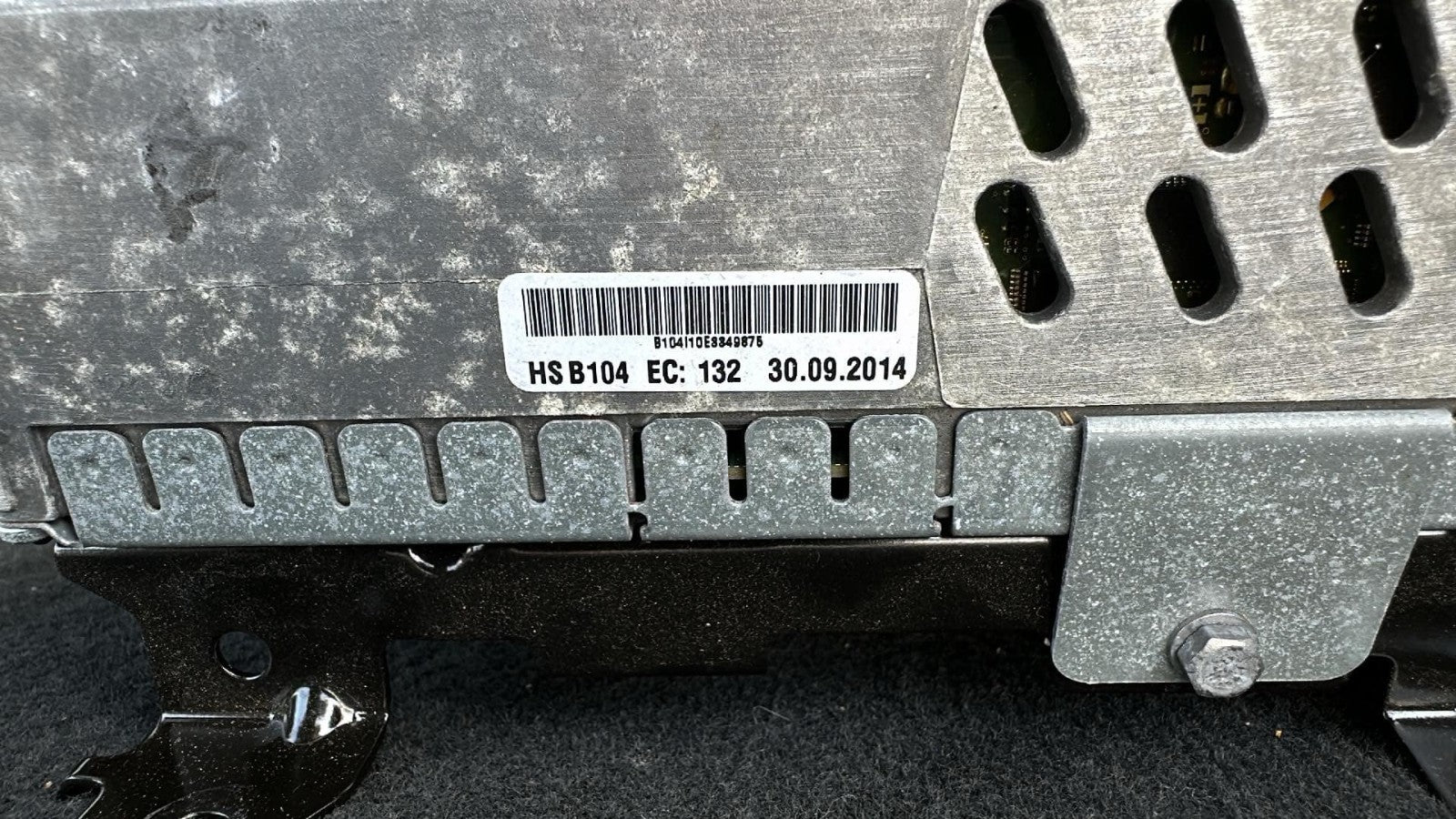 2014 - 2018 BMW X5 F15 X6 F16 SOUND SYSTEM SPEAKER AMPLIFIER W/ Bracket OEM