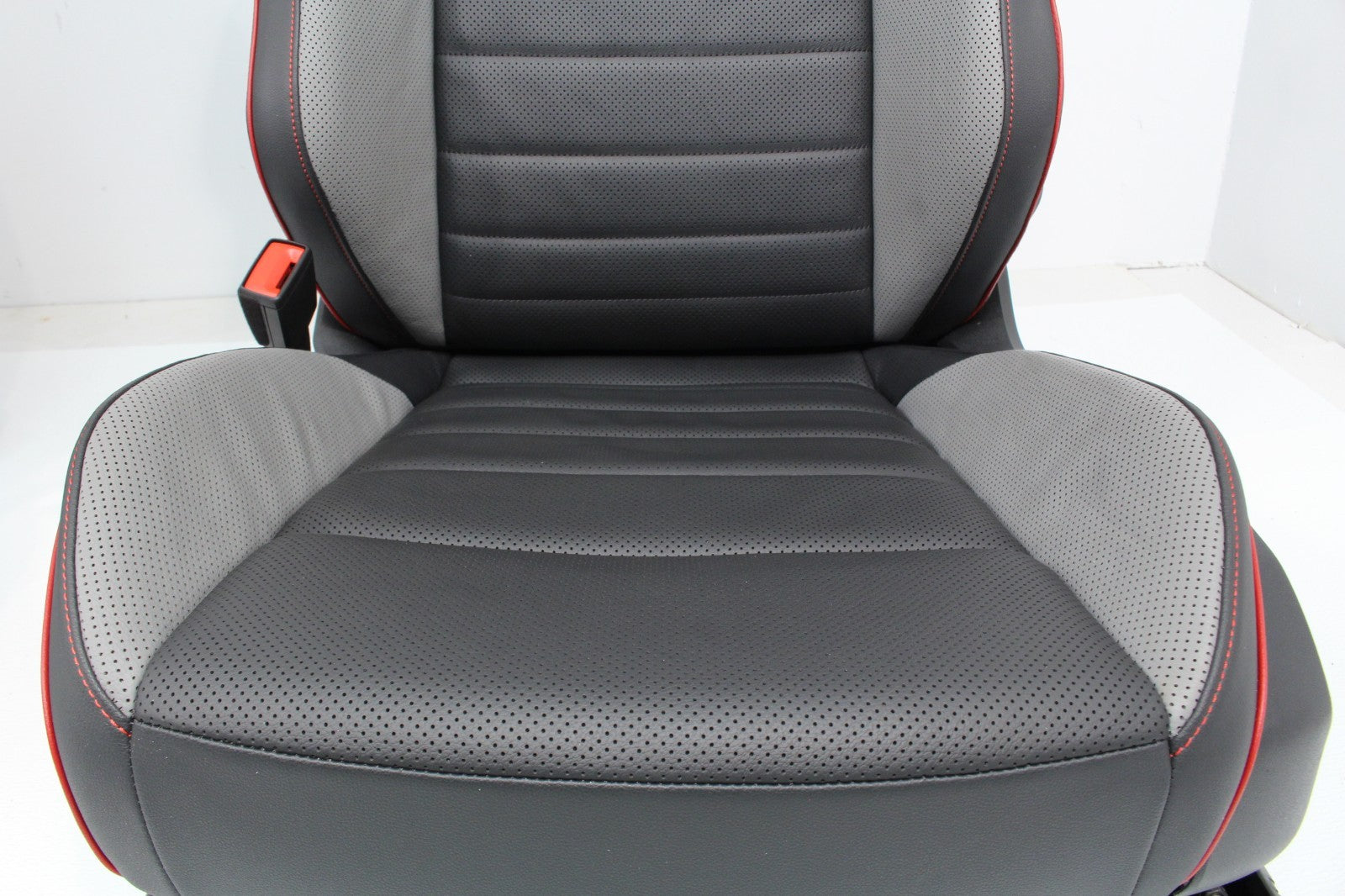 2022 - 2025 VW Golf GTI Mk 8.5 Seats Set Two-Tone Leather Black Gray Heat Cool