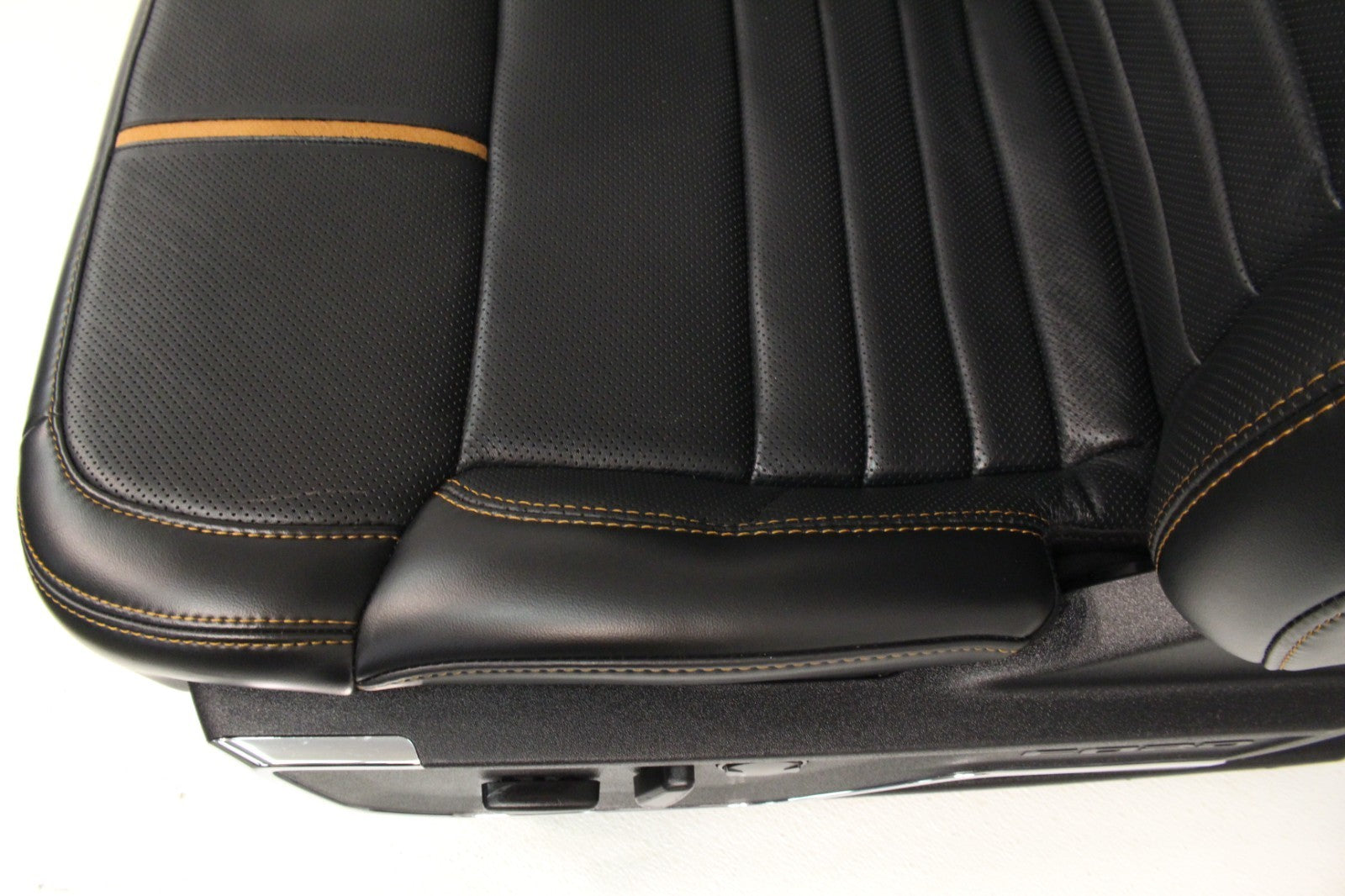 2023 + Ford Super Duty Platinum Seats Set, Black Leather Max Recline Massaging