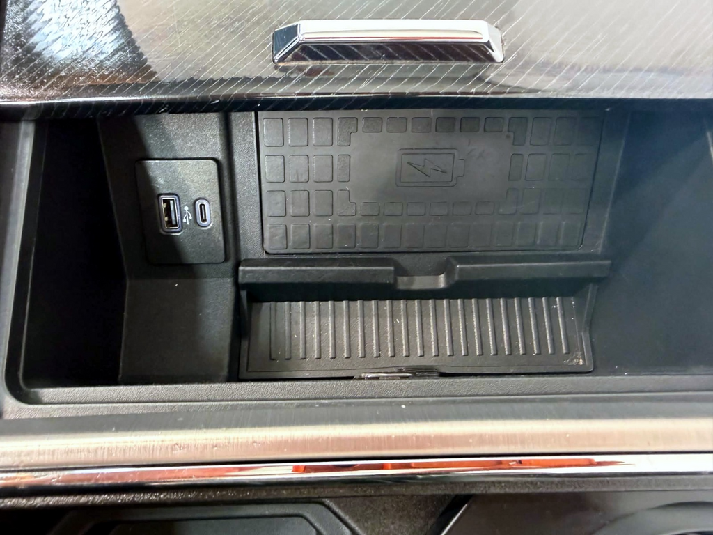 15-22 Ford F150 Super Duty Center Console Black Platinum Red Stitch w/o Shifter