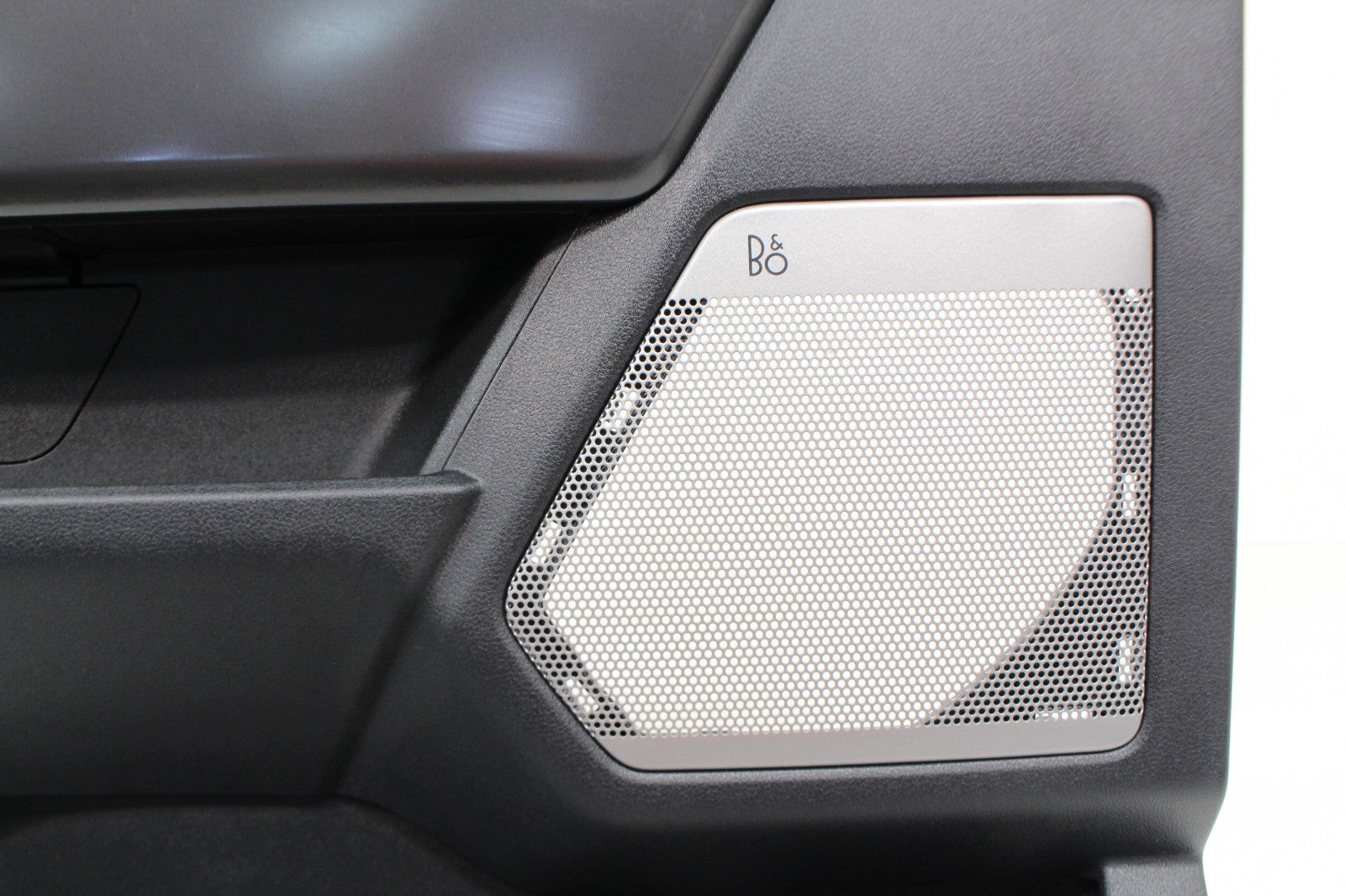 2021-2026 Ford F-150 Lariat Front Door Panel Pair, Black B&O Sound Ambient OEM