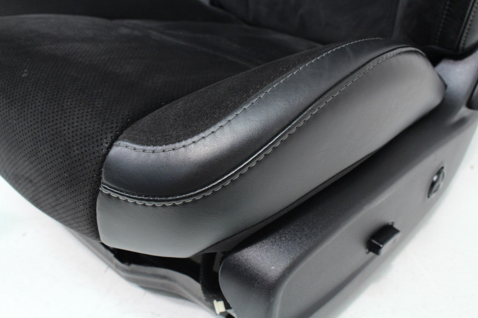 2008 - 2023 Dodge Challenger Seats, Black Leather w/ Alcantara Suede, Scat Pack