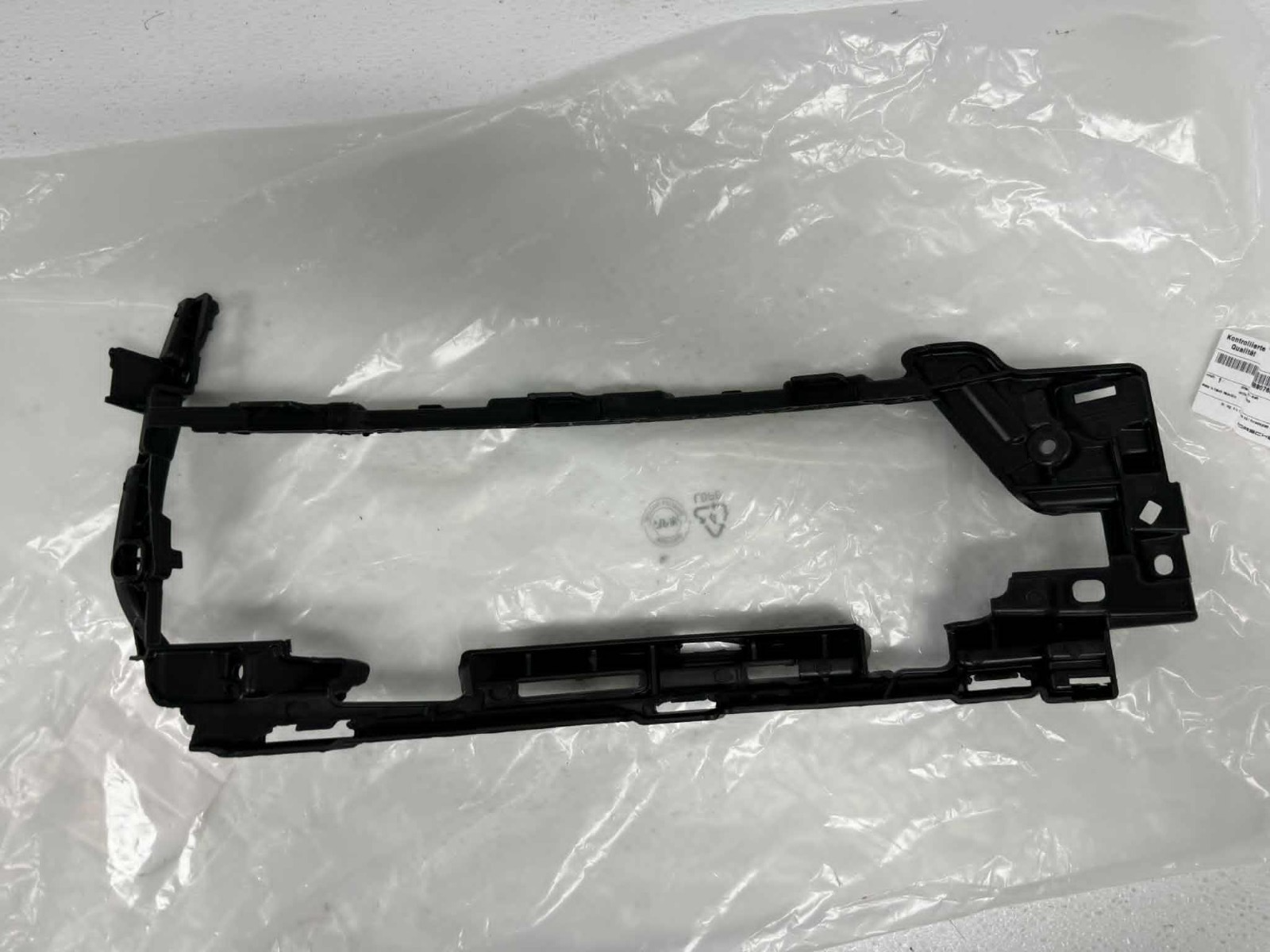2022-2026 Porsche Macan Front Right Outer Bumper Grille Trim OEM 95B807682N OK1