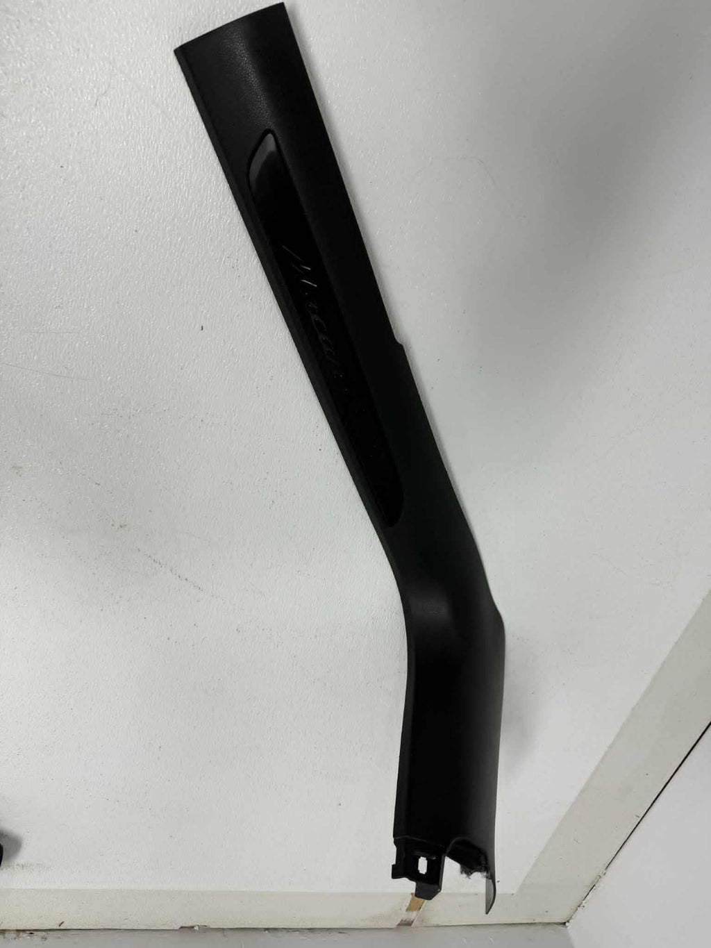 15-24 Porsche Macan GTS Lower A Pillar Front Right Door Scuff Plate 95B863484K