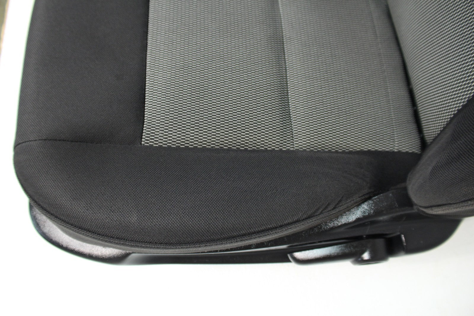 1998 - 2009 Ford Ranger Seats, 60-40 Split Bench, Black Gray Cloth, Extended Cab