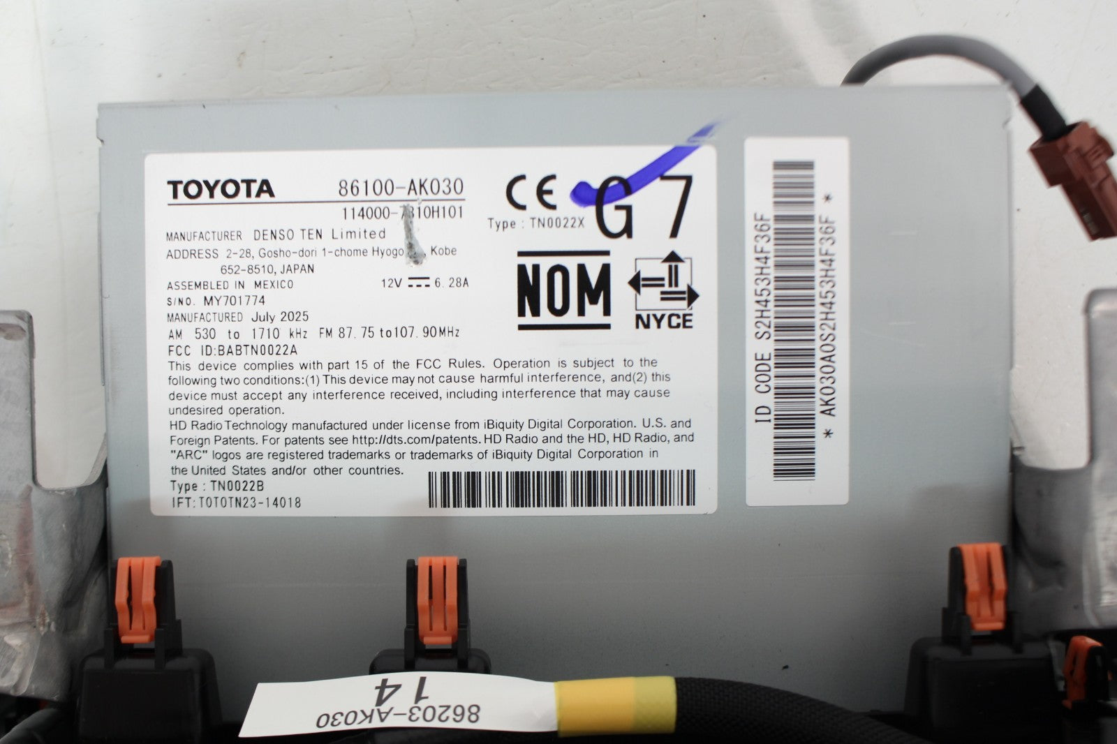 2024 - 2025 Toyota Tacoma 14" Receiver, Radio & Nav w/ Volume Knob 86100-AK030