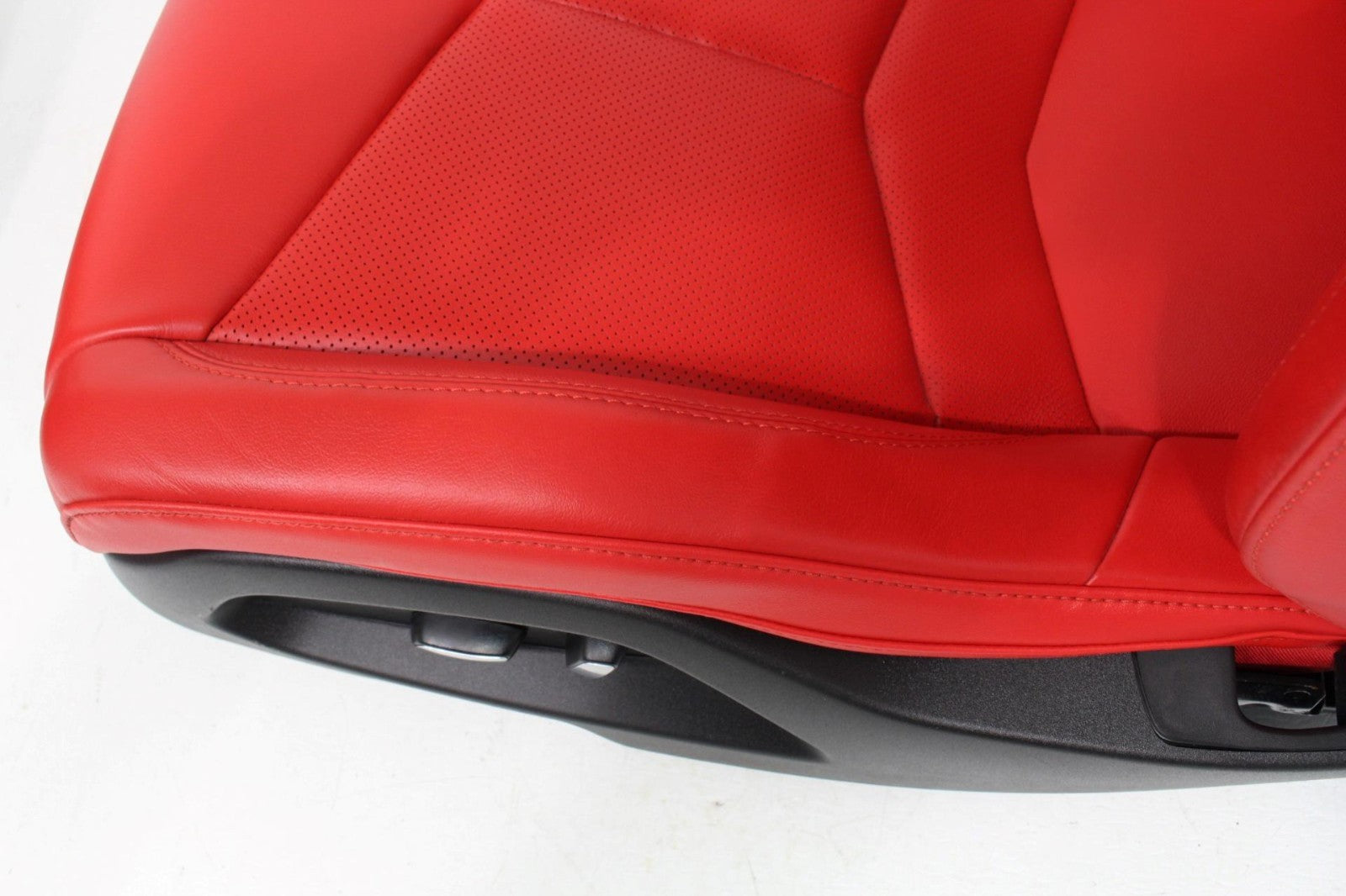 2020 - 2025 Chevy Corvette C8 Seats GT1 Adrenaline Red Leather 8-Way Power