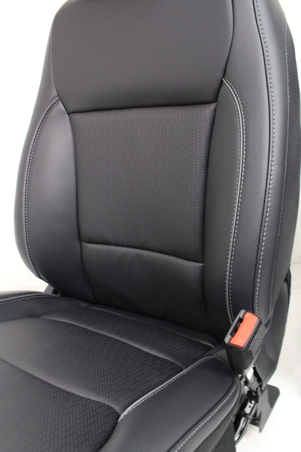 2021 - 2026 Ford F150 Super Duty Front Seats, Lariat Black Leather Heated Cool