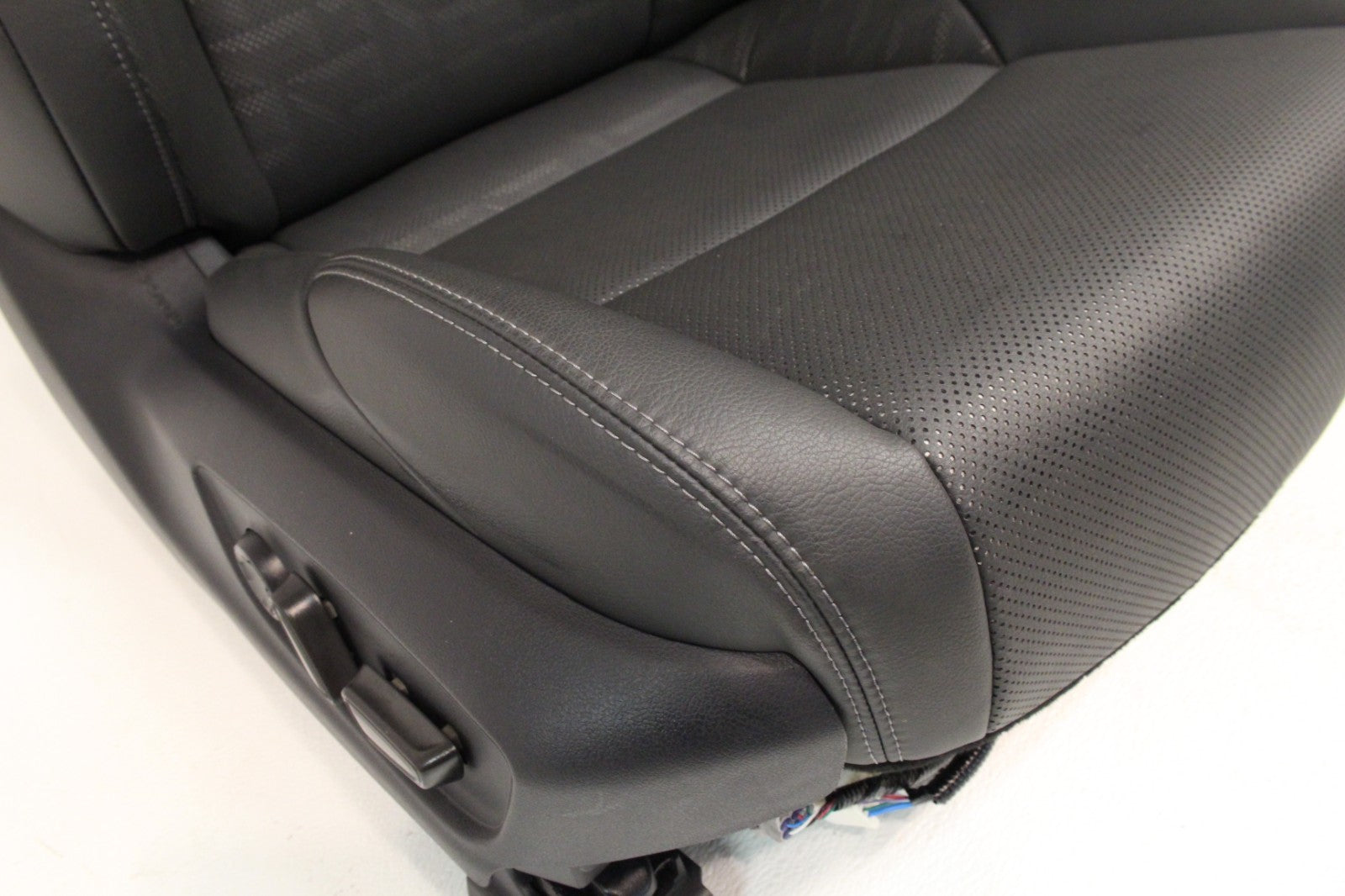 2024-2025 Toyota Tacoma TRD Double Cab Seats - Black SofTex Leather, Heated/Vent