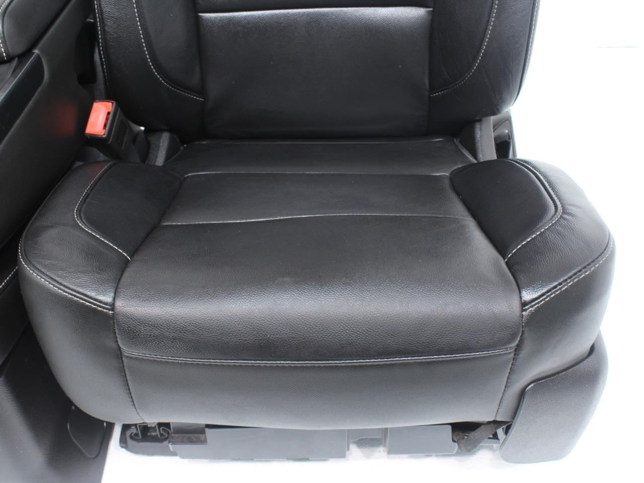 2014 - 2019 GM Sierra Silverado LT Front Seats, Power Black Leather, w/ Jumpseat