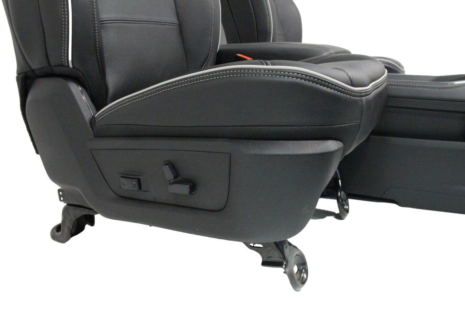 2025+ Ram 2500 + HD Rebel Complete Interior w/ Seats, Dash, Wiring, Door Panels+