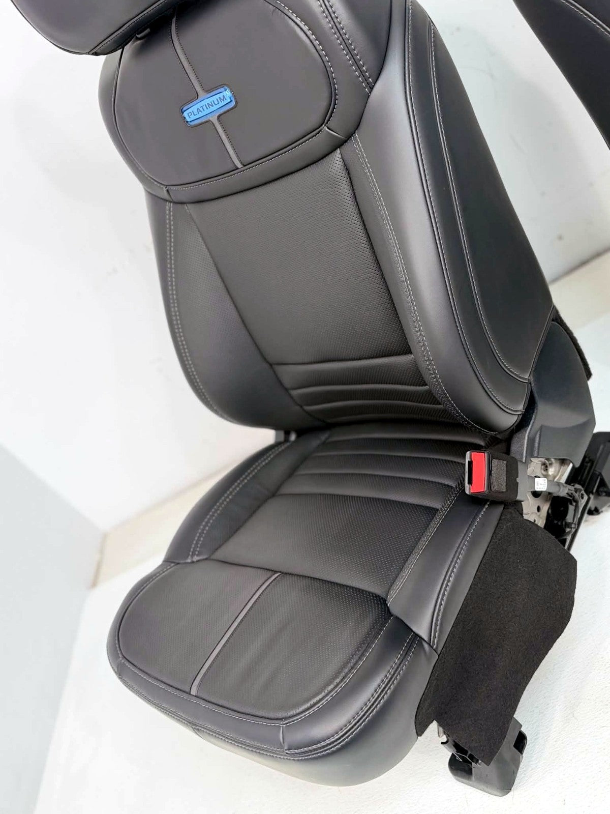 2021 - 2026 F-150 Super Duty Platinum Seats Set, Black Leather Gray Massaging