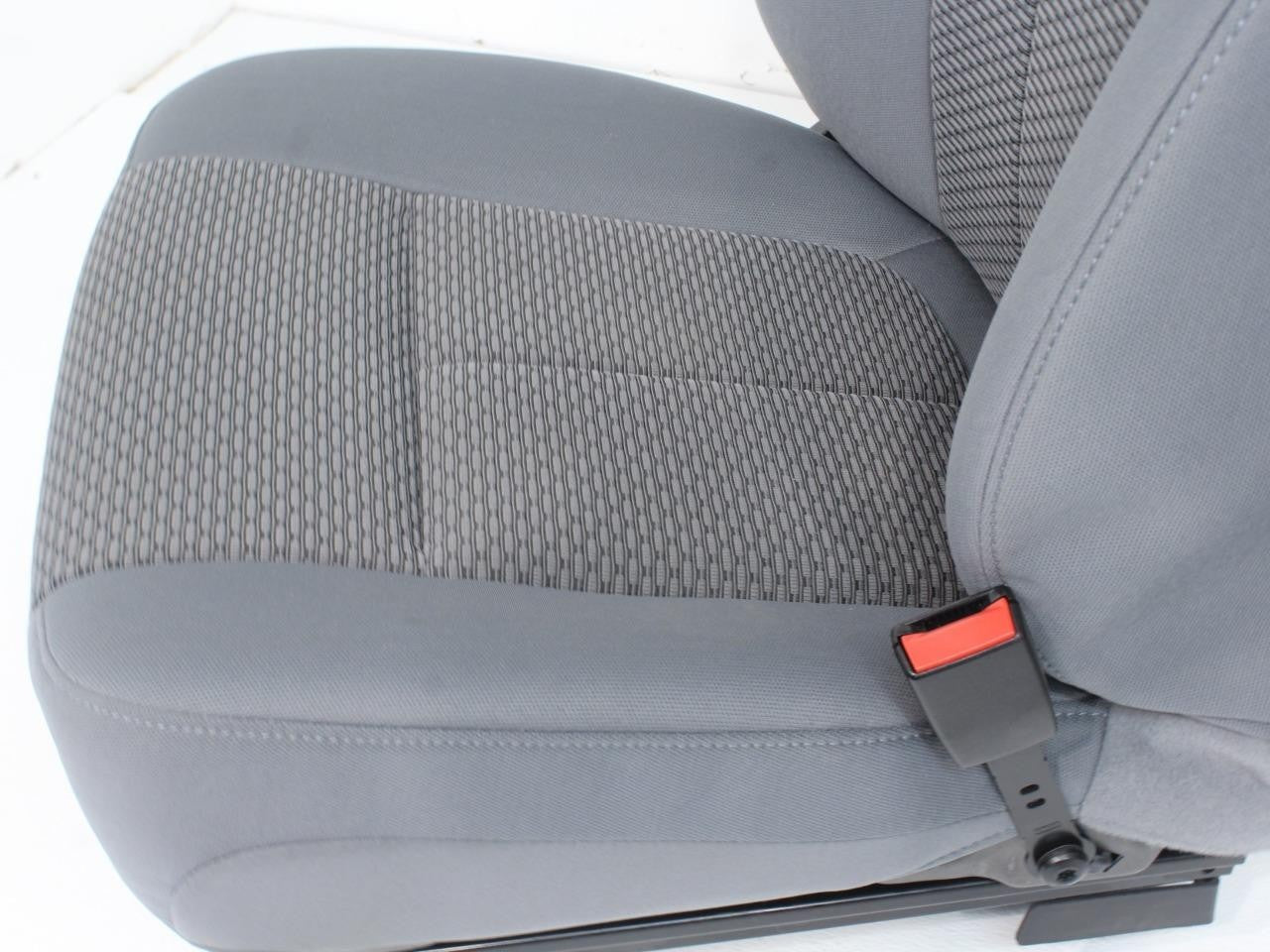 2011 - 2016 Ford Super Duty Front Seats, XLT Gray Cloth w/ Power Driver Fits 99+
