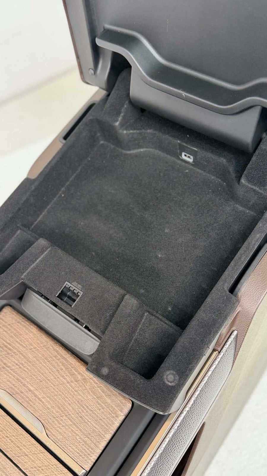 2019 - 2026 DT Ram 1500 Center Console, Brown Leather LONGHORN Wireless Charging