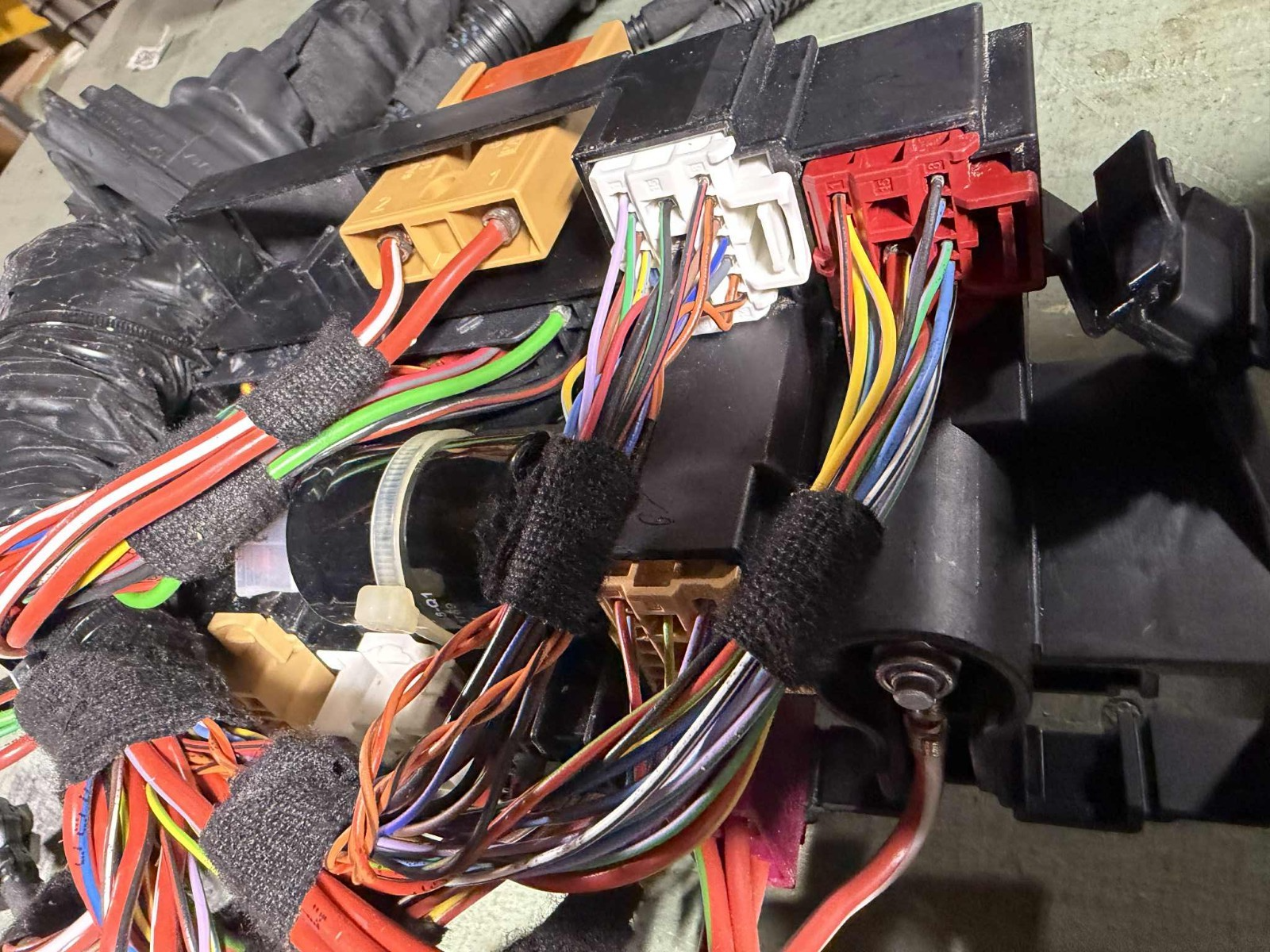 2020 - 2026 Porsche Macan 2.9L V6 Main Engine Wiring Harness OEM 95B971072ML