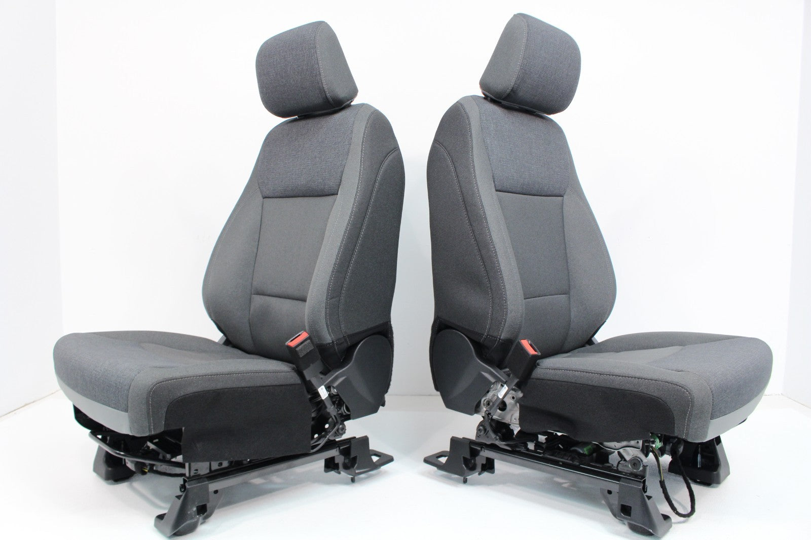 2021 - 2026 Ford F150 Super Duty Front Seats, XLT Gray Cloth 8-Way Power Driver