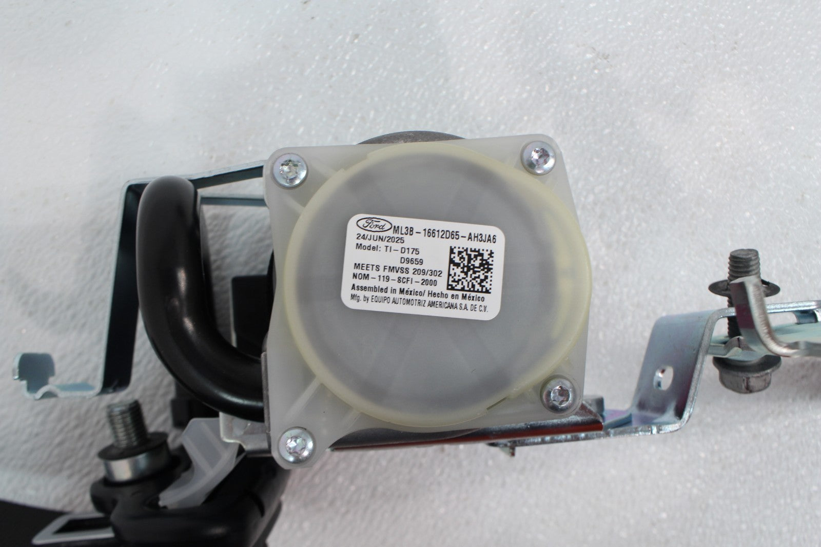 2021 - 2026 Ford F-150 Front Seat Belt Retractor Pair Driver Passenger Black OEM