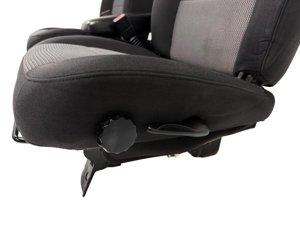 1998 - 2009 Ford Ranger Front Seats & Console, Black Gray Cloth , Extended Cab