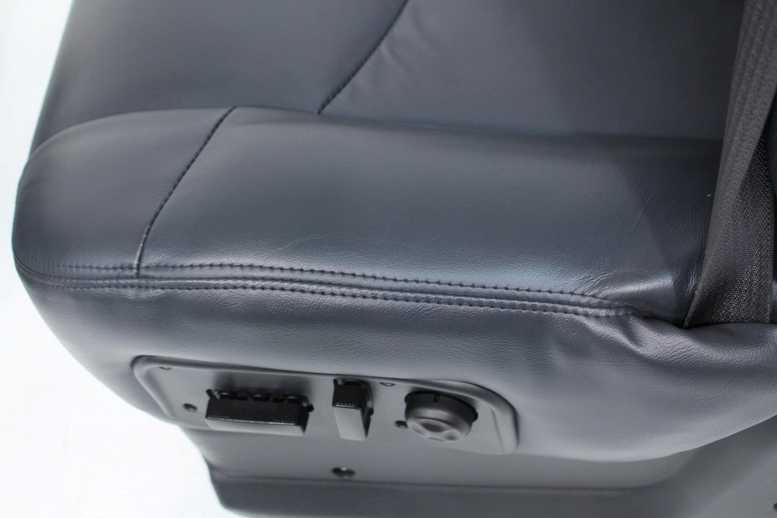 99 - 2006 Silverado Sierra Tahoe Yukon Heated Power Leather Seats Graphite Gray