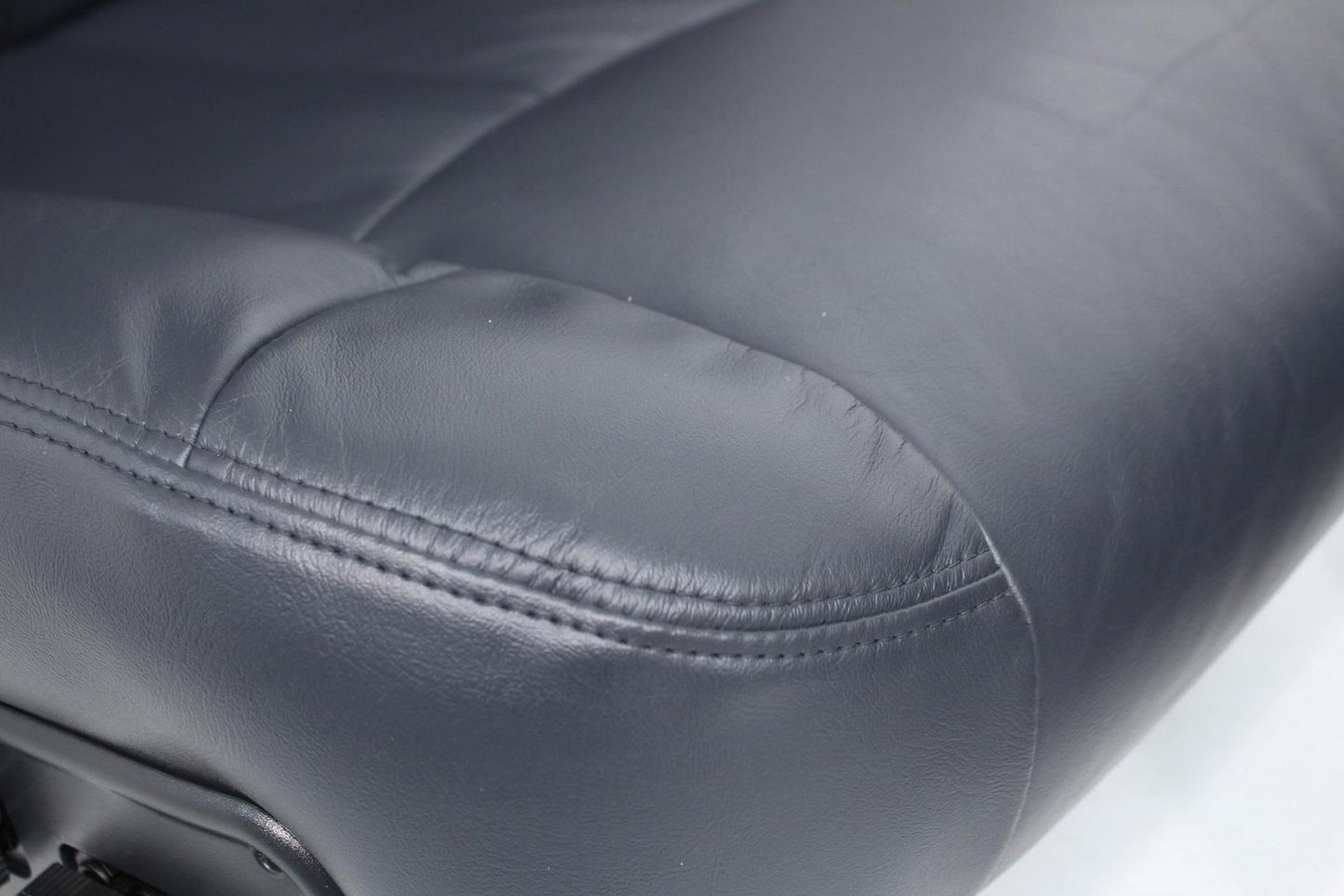 99 - 2006 Silverado Sierra Tahoe Yukon Heated Power Leather Seats Graphite Gray
