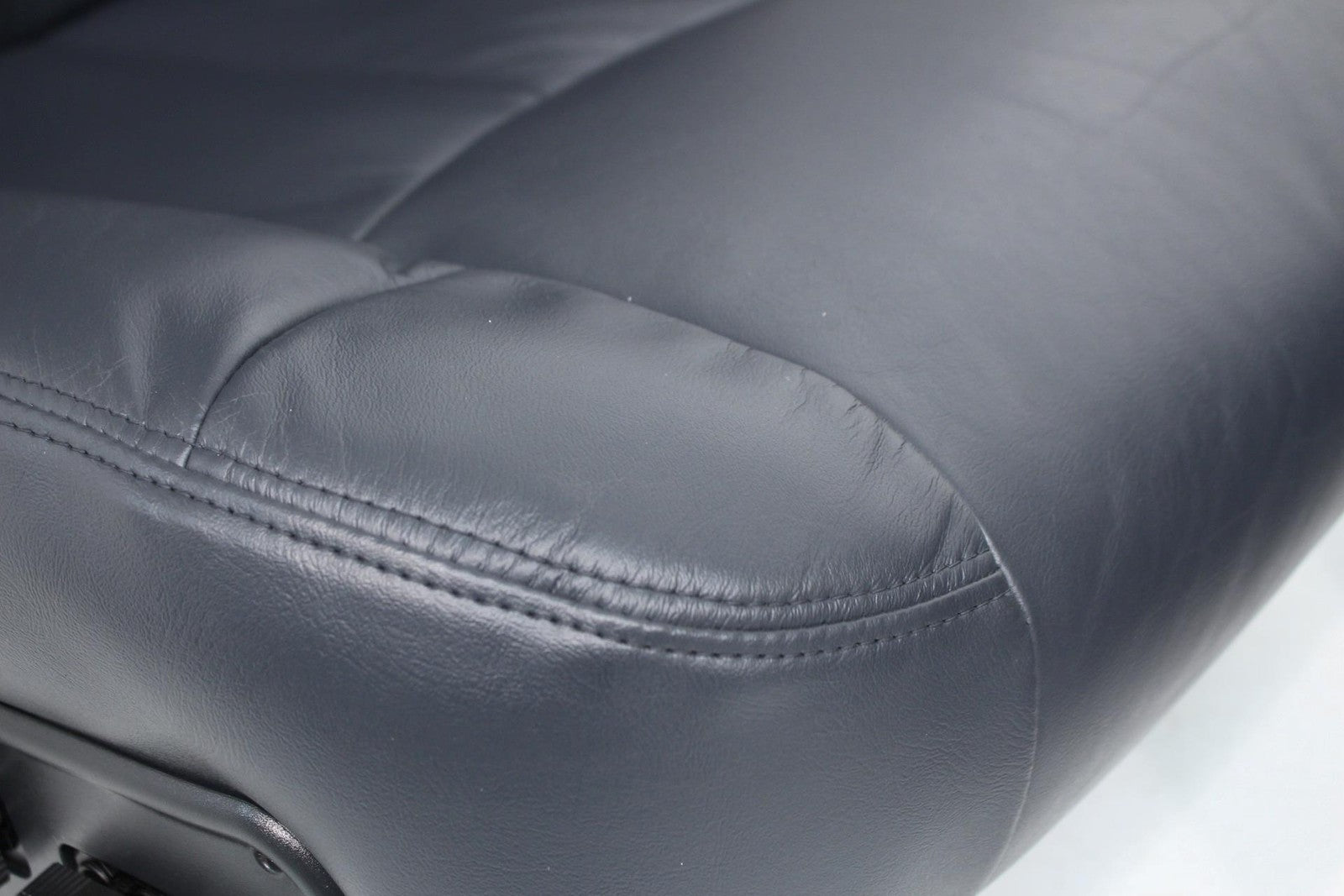99 - 2006 Silverado Sierra Tahoe Yukon Heated Power Leather Seats Graphite Gray