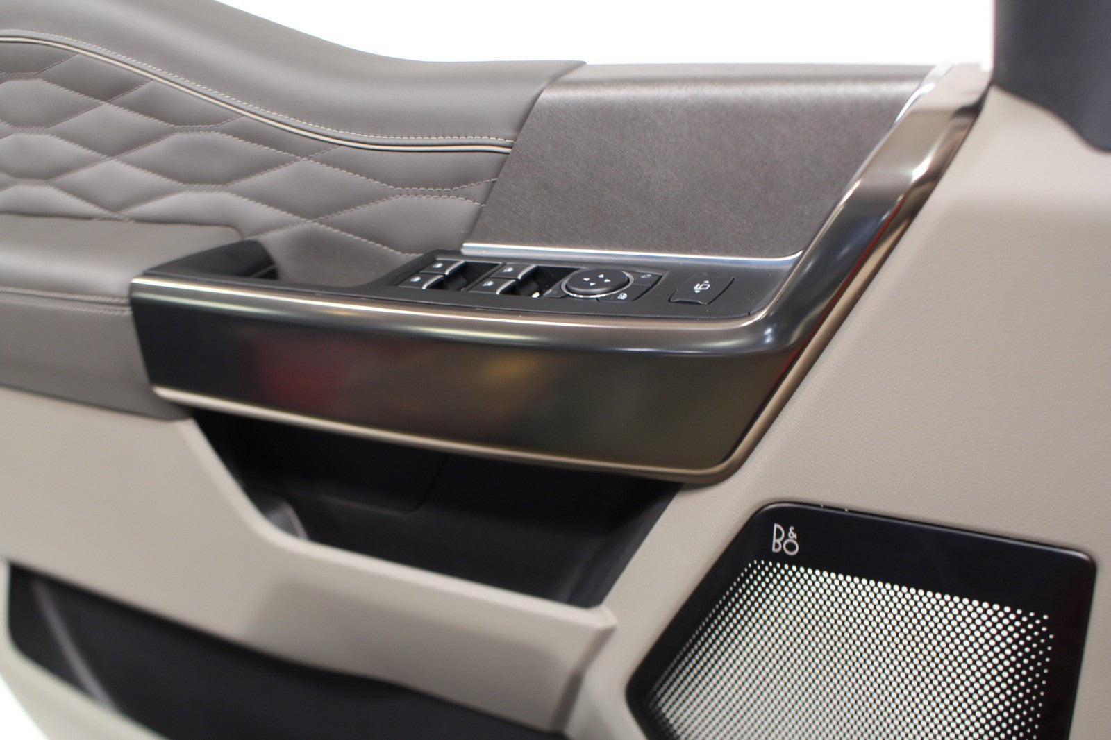 2026 Ford F250 F350 Platinum Plus Complete Leather Interior, Smoked Truffle 703A