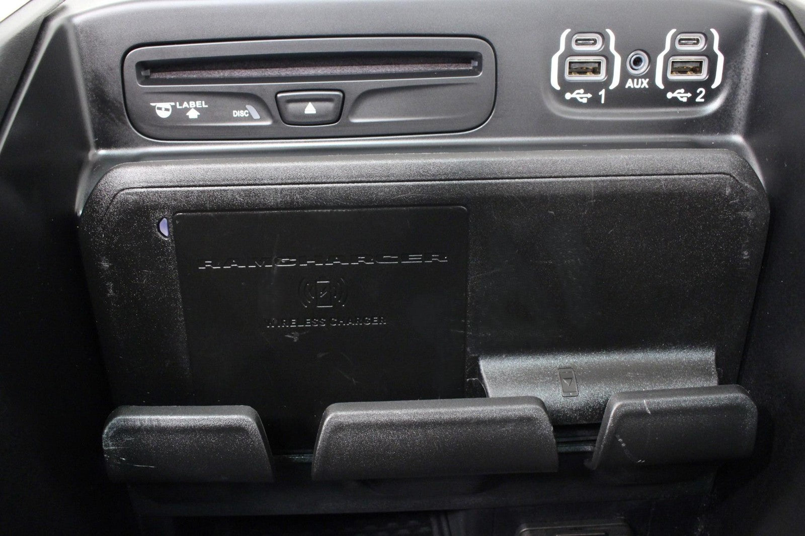 2019 - 2022 Dodge Ram 2500 3500 Center Console Kit w/ Wireless Phone Charger OEM