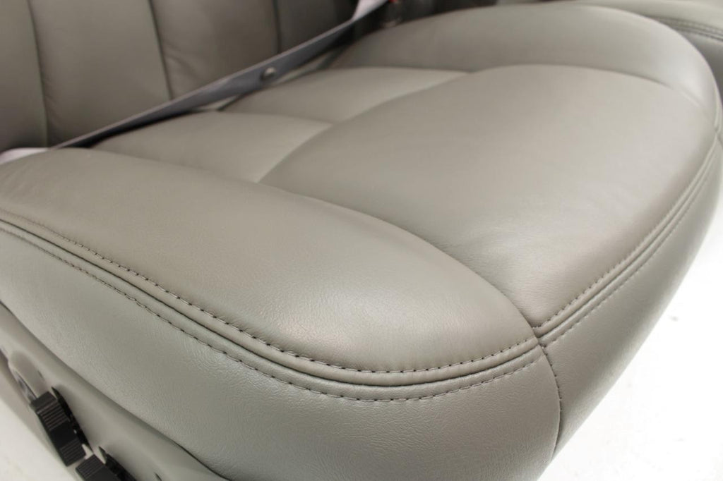 03 - 06 Silverado Sierra Tahoe Yukon Heated Power Leather Seats Neutral OEM