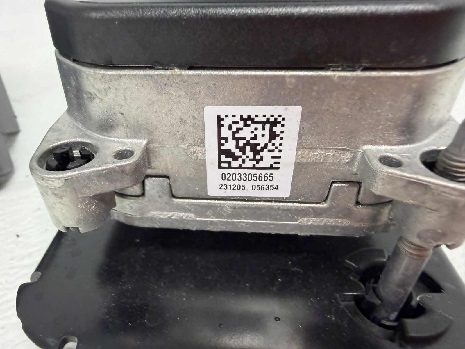 2022-2026 Porsche Macan ACC Cruise Control Radar Sensor Unit OEM 95B907567J