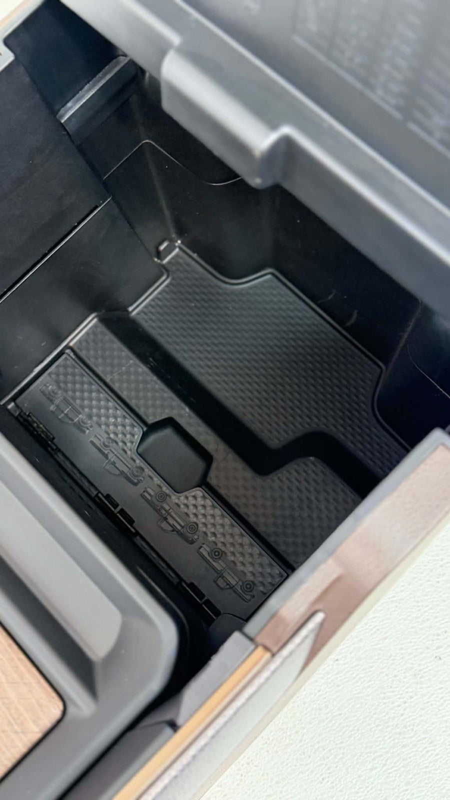 2019 - 2026 DT Ram 1500 Center Console, Brown Leather LONGHORN Wireless Charging