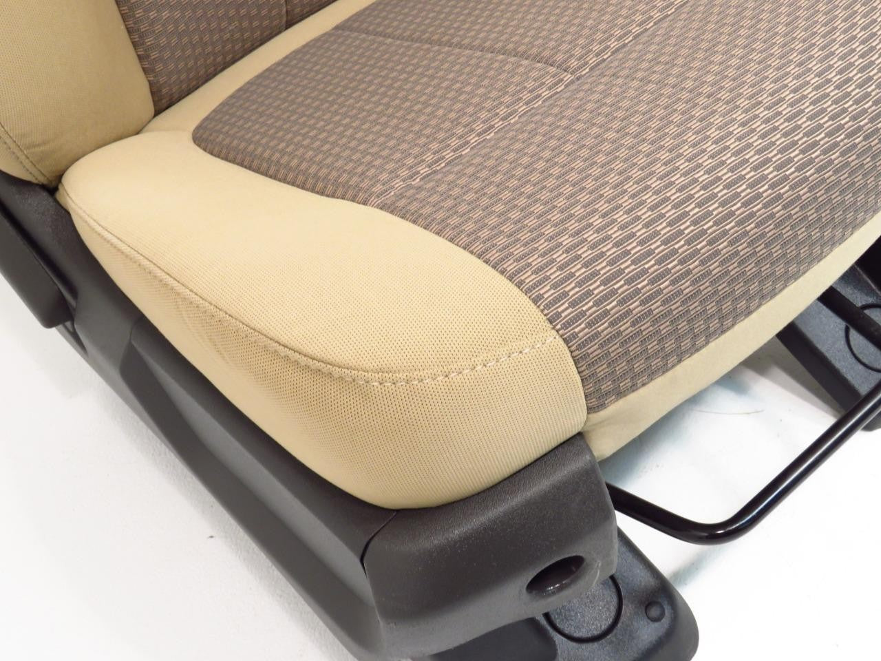 1999 - 2016 Ford Super Duty Front Seats, XLT Adobe Tan Cloth w/Power Driver OEM