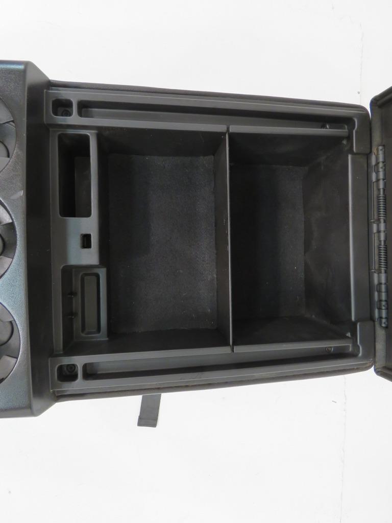 07 - 14 Chevy Silverado GMC Sierra Tahoe Yukon Black Leather Jump Seat Console