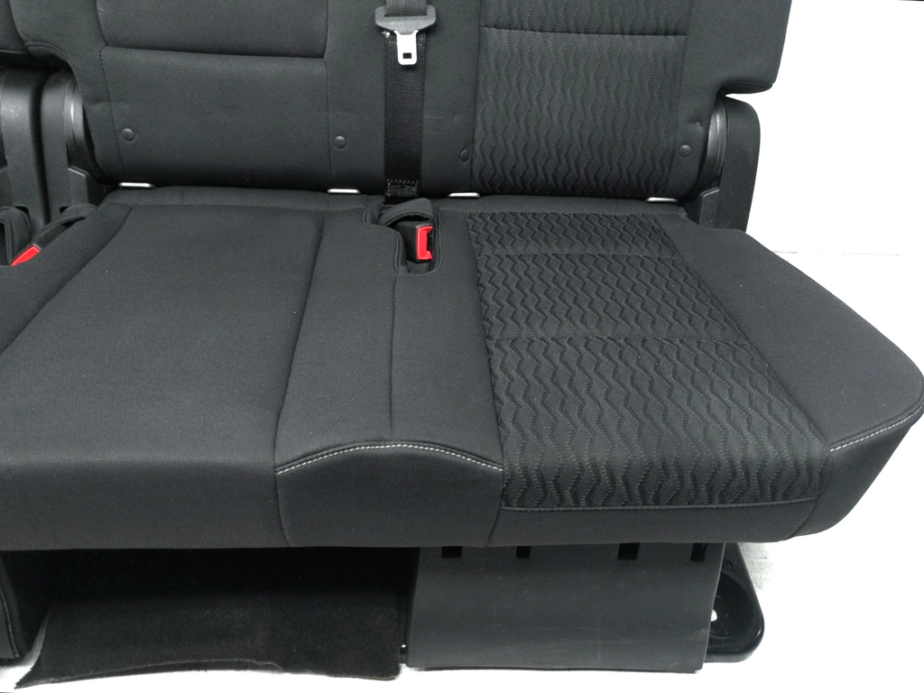 2015-2020 GMC Yukon XL Chevy Suburban 2nd Row Middle Bench Seat, Black Cloth OEM