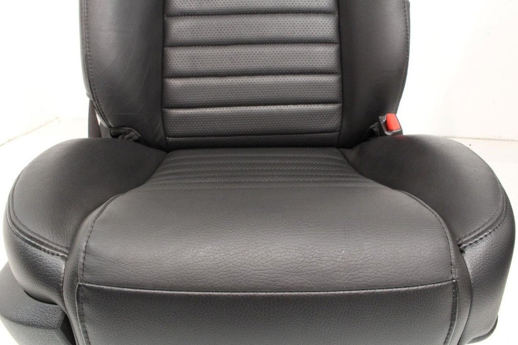 Ford Mustang Seats Front GT Black Leather Powered Seat Set 2005 2006 2007 2008