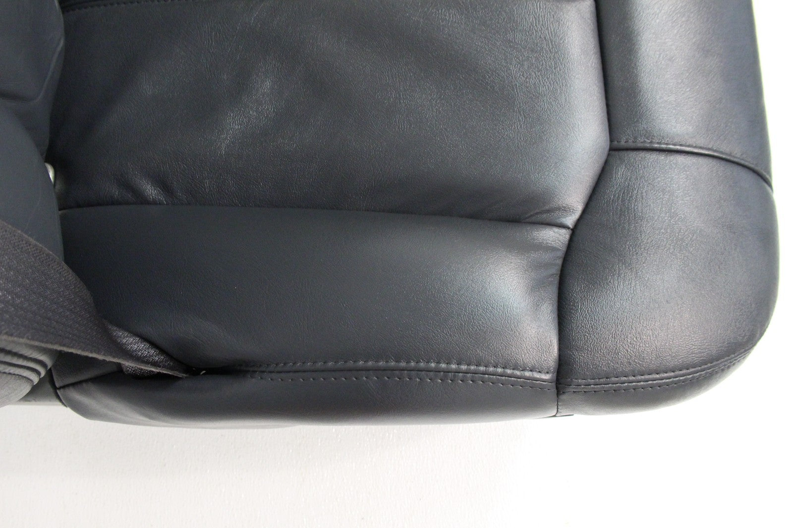 1999 - 2002 GMC Sierra Chevy Silverado Seats, Graphite Off-Black Leather, Power