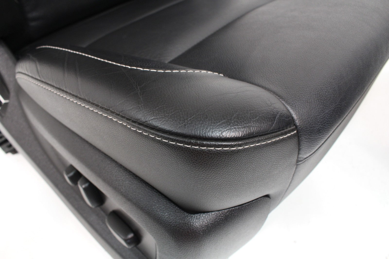 2014 - 2019 GM Sierra Silverado LTZ Front Seats, Black Leather, Powered Heated