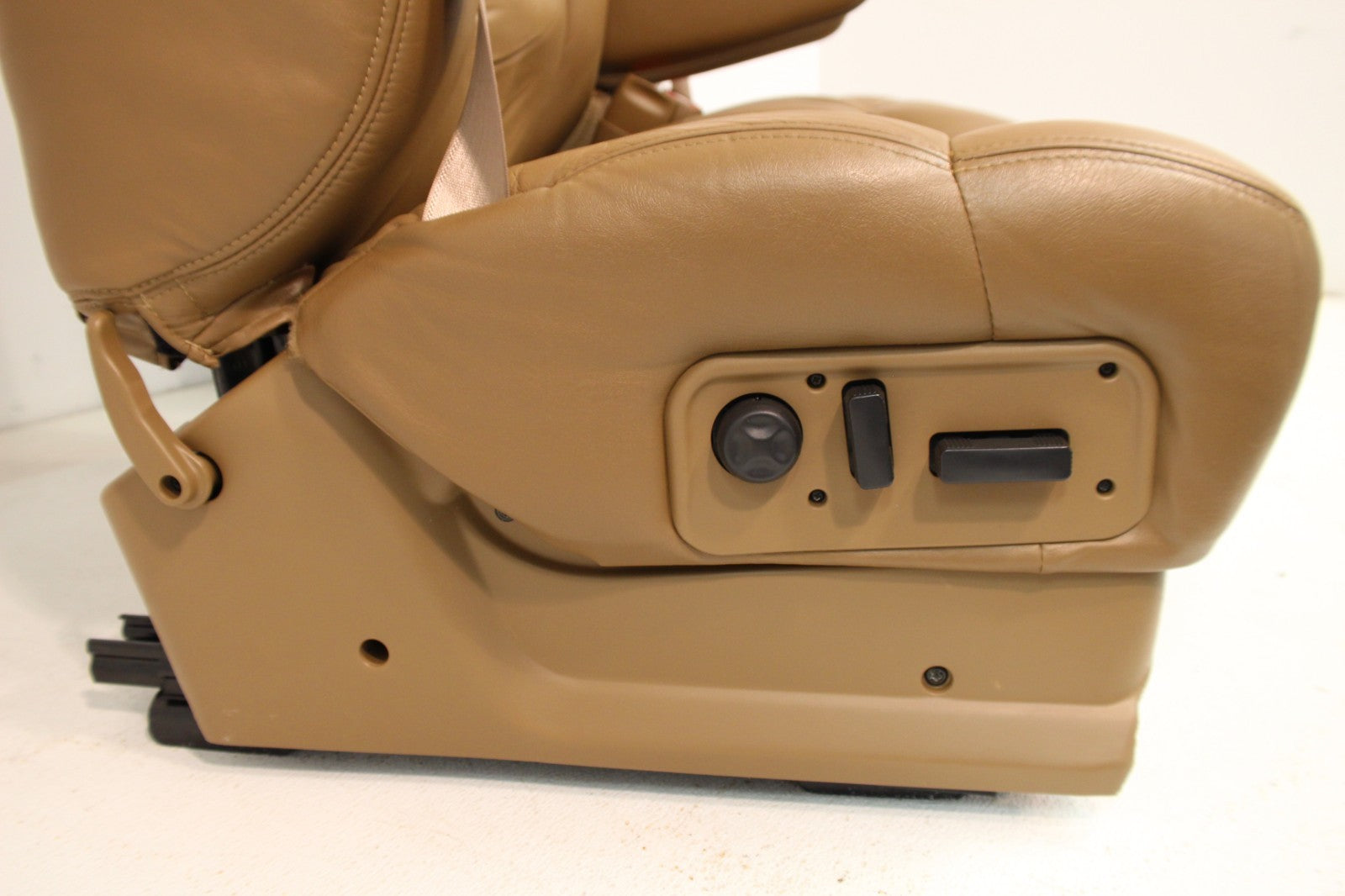 1999 - 2002 Chevy Silverado Sierra Bucket Seats, Oak Tan Leather Power Heat