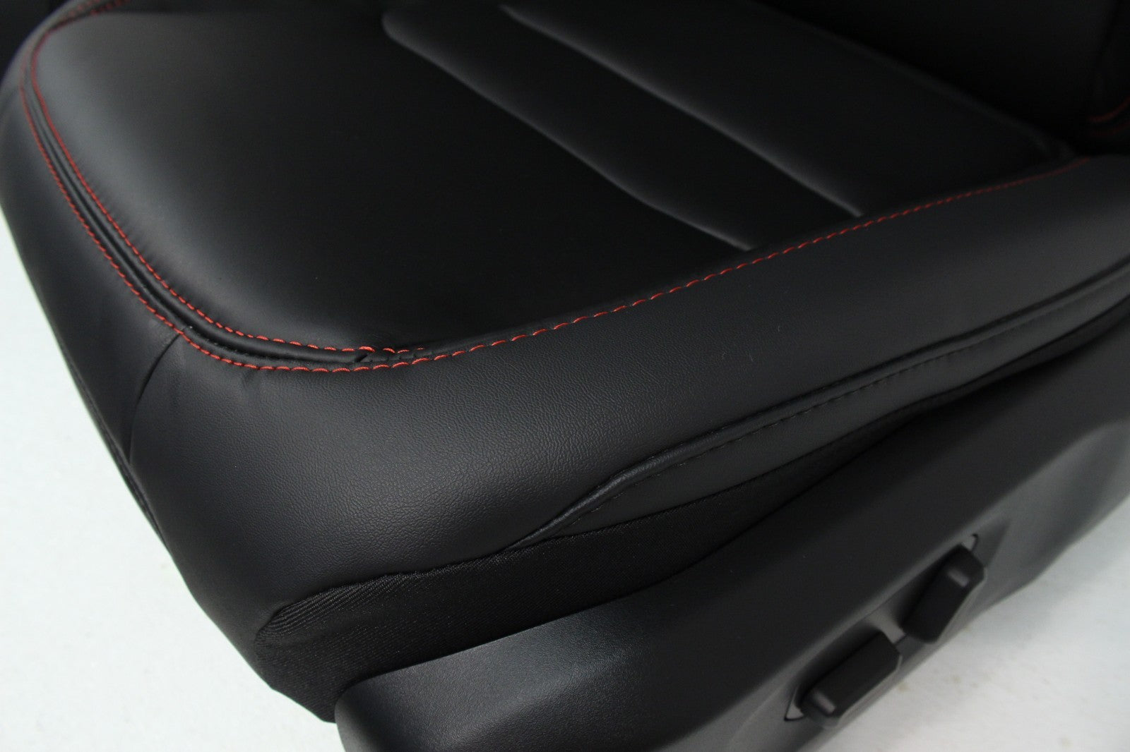 2018-2026 Jeep Wrangler 2dr JL Front & Rear Seats, Rubicon Heated Black Leather
