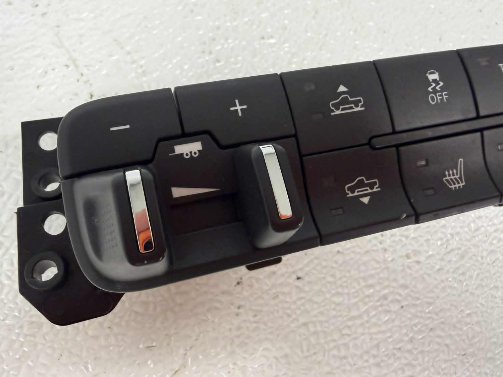 2014 - 2018 Ram Instrument Panel Controls, Laramie Longhorn Limited w/ Trailer
