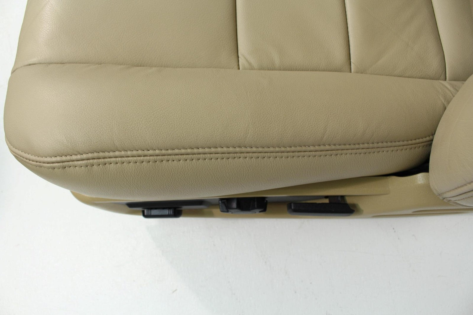2008 - 2010 Ford Super Duty Front Seats, Lariat Tan Leather Heated Powered OEM