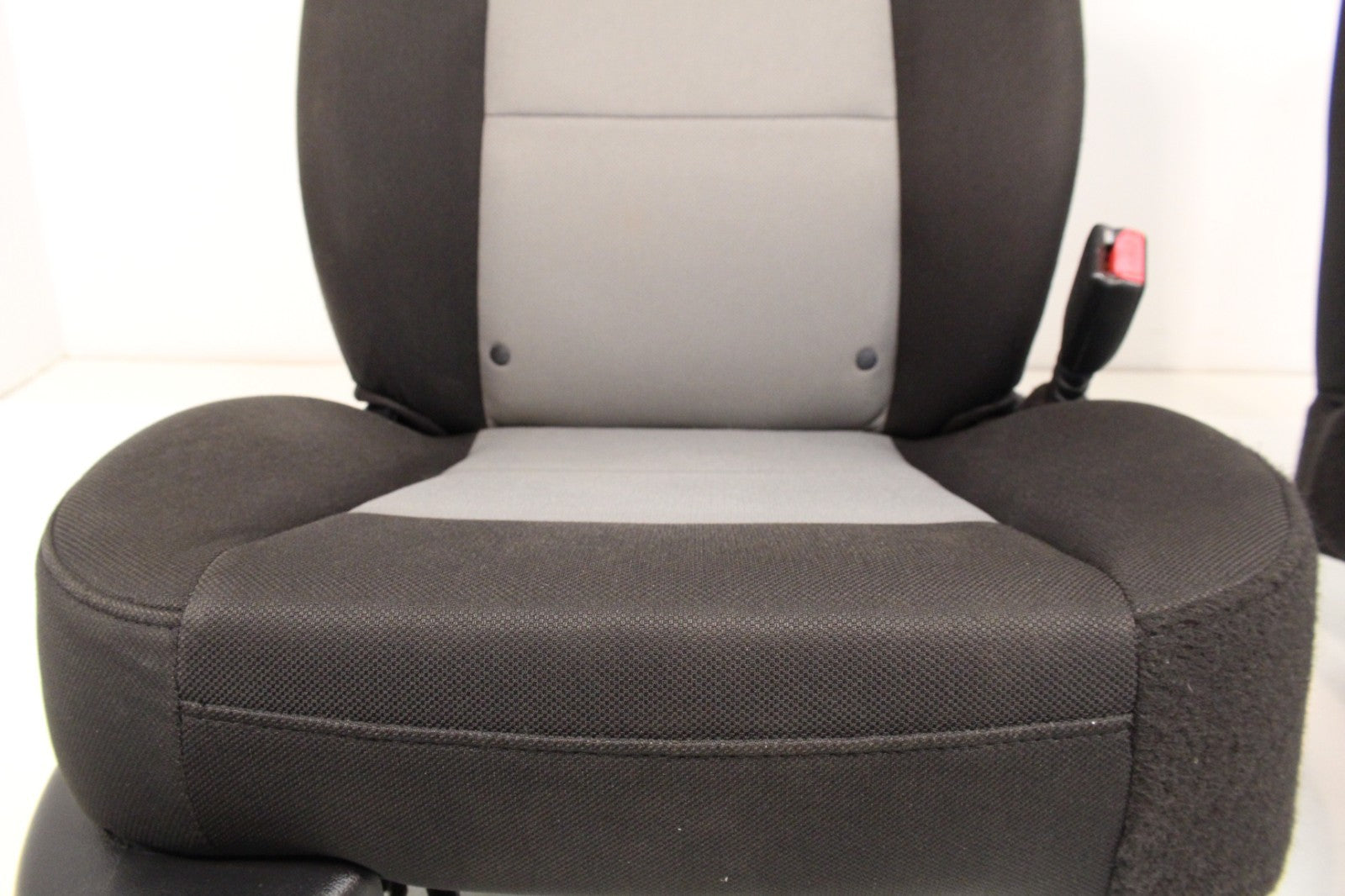 1998 - 2009 Ford Ranger Front Seats, Black Gray Cloth Bucket, Extended Cab