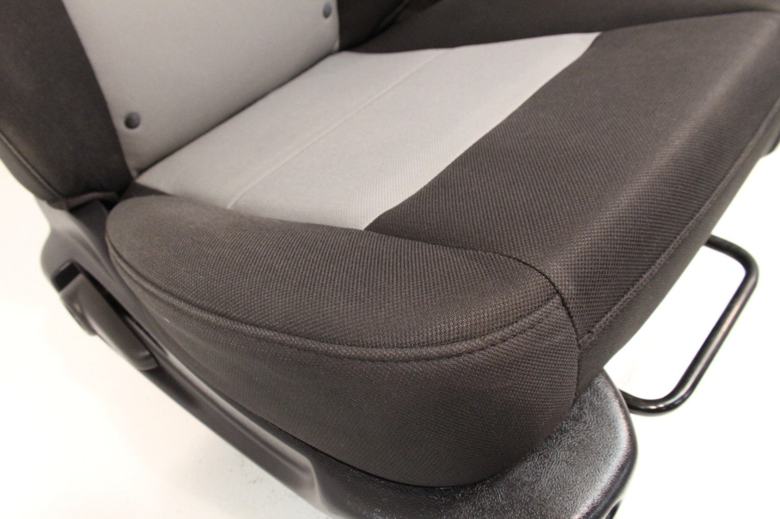 1998 - 2009 Ford Ranger Front Seats, Black Gray Cloth Bucket, Extended Cab
