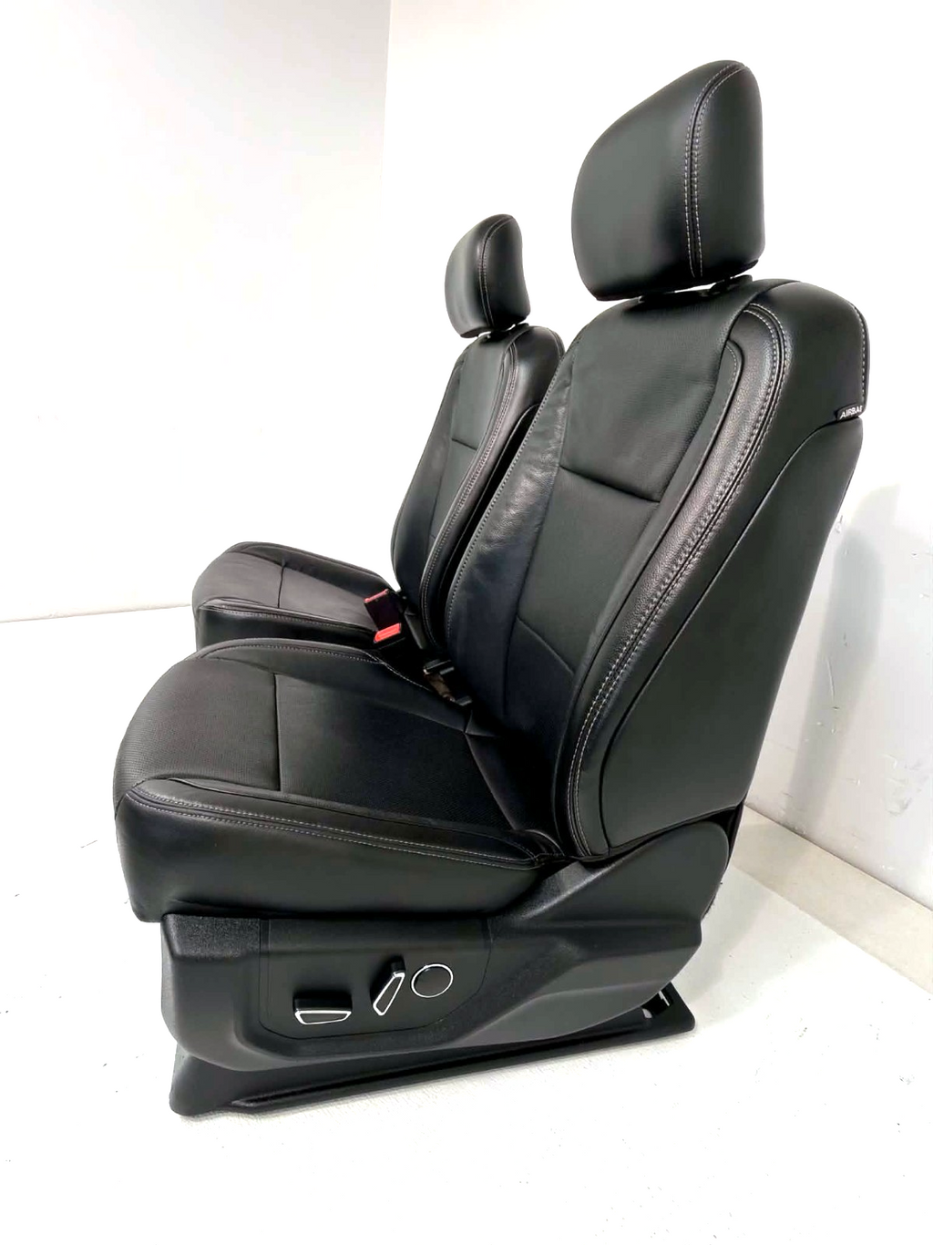 2017-2022 Ford Super Duty Lariat Front Seats, Black Leather Heat Ventilated
