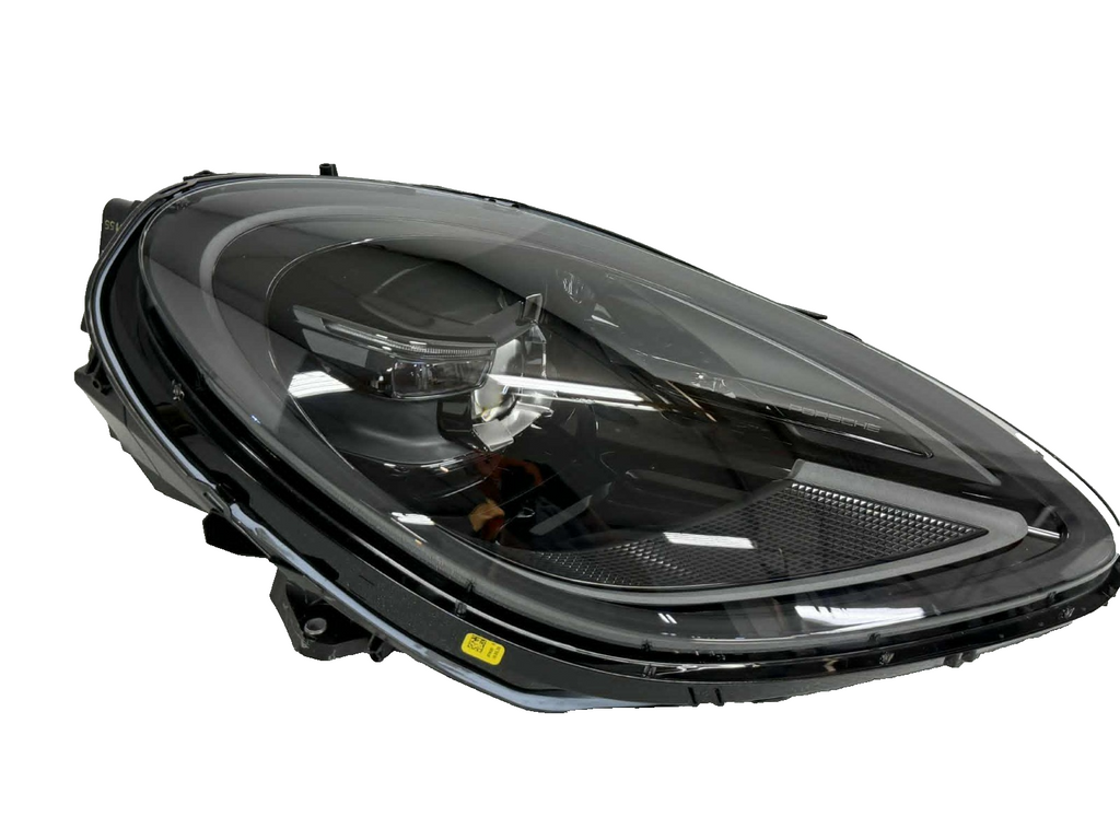 2022 - 2026 Porsche Macan PDLS Adaptive Headlight RH Passenger 95B941078S