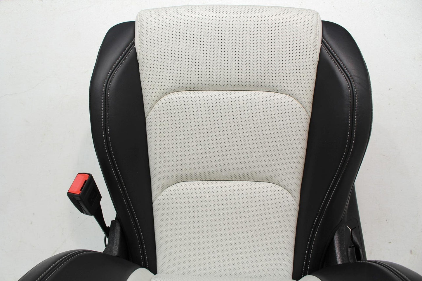 Chevy Camaro Seats SS WHITE 2024 2023 2022 2021 2020 2019 2018 2017 2016