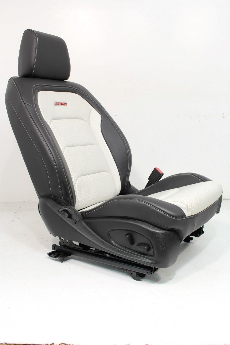 Chevy Camaro Seats SS WHITE 2024 2023 2022 2021 2020 2019 2018 2017 2016