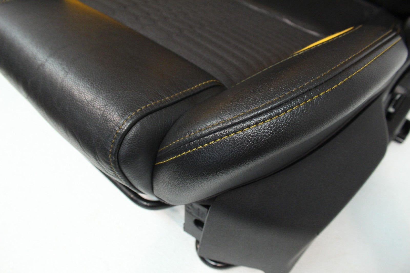 2012 - 2018 Ford Focus Recaro Front Seats, Black Leather Tangerine Orange Cloth